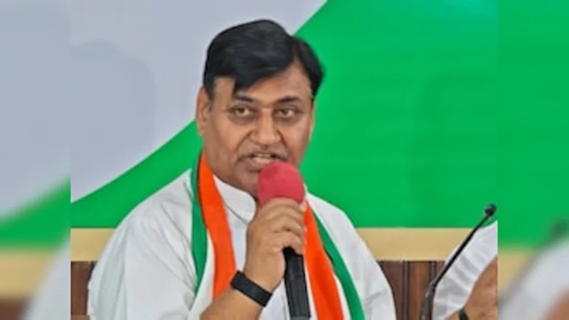 Rajasthan News: NEET पेपर लीक पर राजस्थान में भारी बवाल, डोटासरा बोले- CBI तो केंद्र का तोता है, गहलोत ने भी भाजपा को घेरा