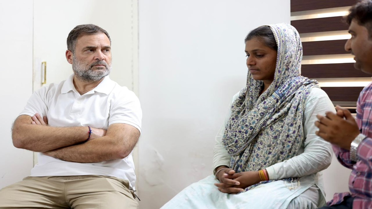 Rajasthan News: झुंझुनू के नीट छात्र सुसाइड केस में बड़ा मोड़; दिल्ली पहुंचे प्रदीप के माता-पिता, राहुल गांधी से मिलकर रो पड़ी मां