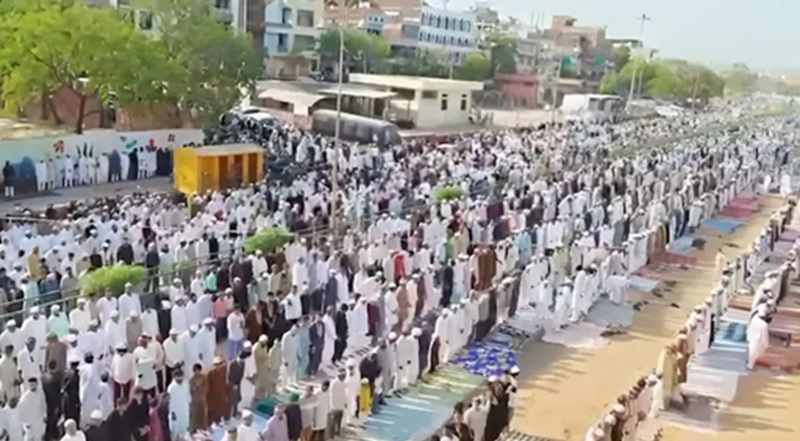 Rajasthan News: जयपुर में सड़क पर नमाज़ को लेकर बड़ा बवाल: गृह मंत्री ने दी चेतावनी, क्या राजस्थान में भी लागू होगा यूपी मॉडल?
