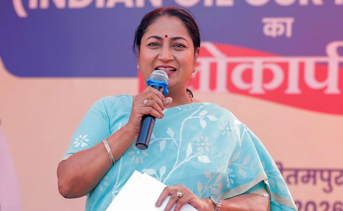 दिल्ली में मजदूरों को दोपहर में 3 घंटे की मिलेगी छुट्टी, राजधानी में भीषण गर्मी के प्रकोप के बीच CM रेखा गुप्ता का फैसला