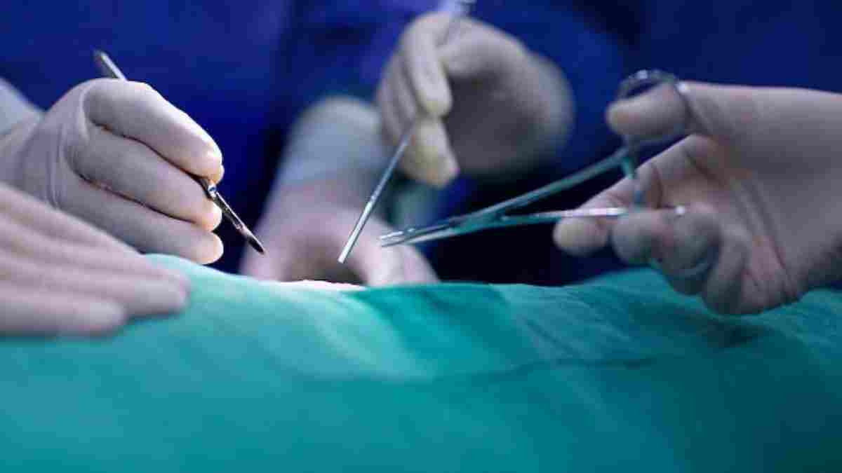 170 किलो वजनी महिला की सफल सीजेरियन डिलीवरी, डॉक्टर्स की टीम ने कई परतों का फैट हटाकर बचाई मां और नवजात की जान
