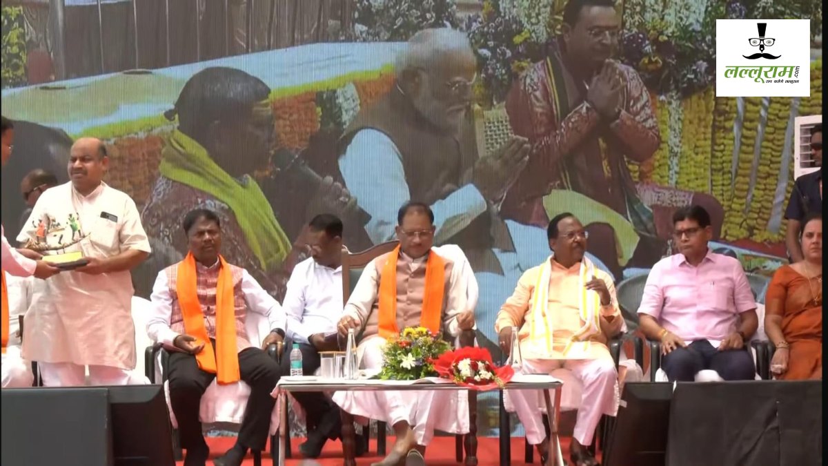 हटकेश्वर नाथ मंदिर में मनाया गया सोमनाथ स्वाभिमान दिवस: CM साय ने किया भगवान शिव का रुद्राभिषेक, लोगों से सनातन संस्कृति को मजबूत करने का किया आह्वान