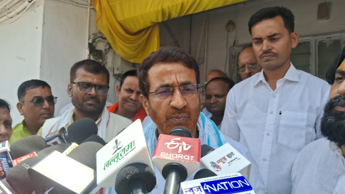 भाजपा कार्यालय में ‘सहयोग कार्यक्रम’ का आयोजन, मंत्री संजय सिंह टाइगर ने सुनी लोगों की समस्याएं