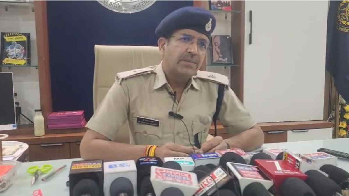 प्रेमी युगल ने की सुसाइड की कोशिश, आशिक के पास बस से पहुंची युवती, फिर दोनों ने खा लिया जहर