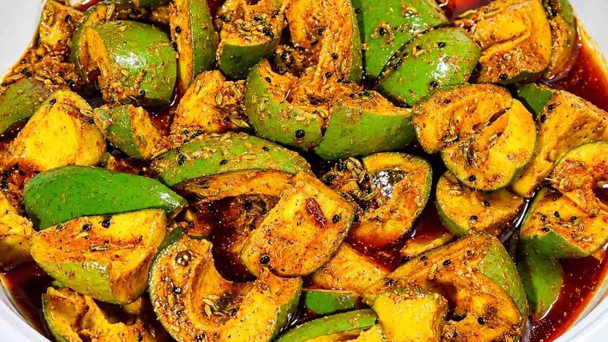 आम के अचार का स्वाद बढ़ाते हैं ये खास मसाले, लंबे समय तक नहीं होता खराब, स्वाद के साथ सेहत के लिए भी फायदेमंद …