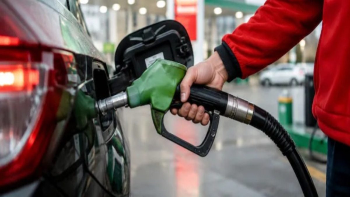 Petrol Diesel Price Hike : 5-7 रुपए बढ़ सकते हैं पेट्रोल-डीजल के दाम, जानिए एक्सपर्ट्स ने क्यों किया शॉक्ड ?