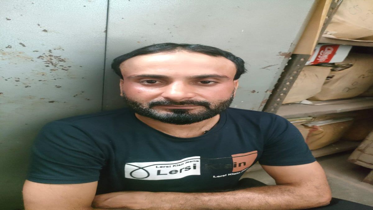 MP में लव जिहाद के बाद ‘ज्योतिष जिहाद’: फर्जी हिंदू ज्योतिषी बन यूपी के शकील ने छात्रा को ठगा, गिरफ्तार
