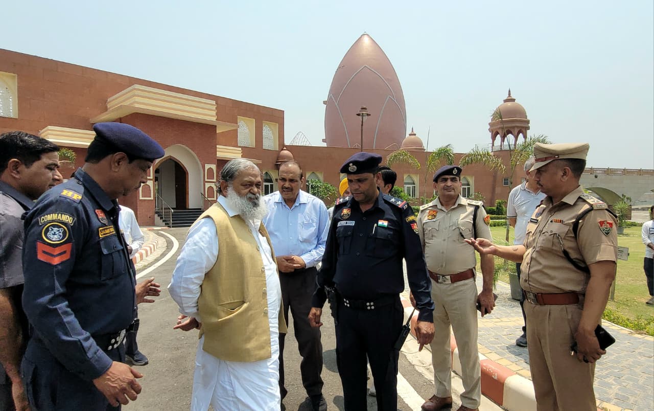 अंबाला में फहराएगा 210 फुट ऊंचा तिरंगा: शहीद स्मारक बनेगा राष्ट्रभक्ति का केंद्र, मंत्री अनिल विज ने लिया जायजा