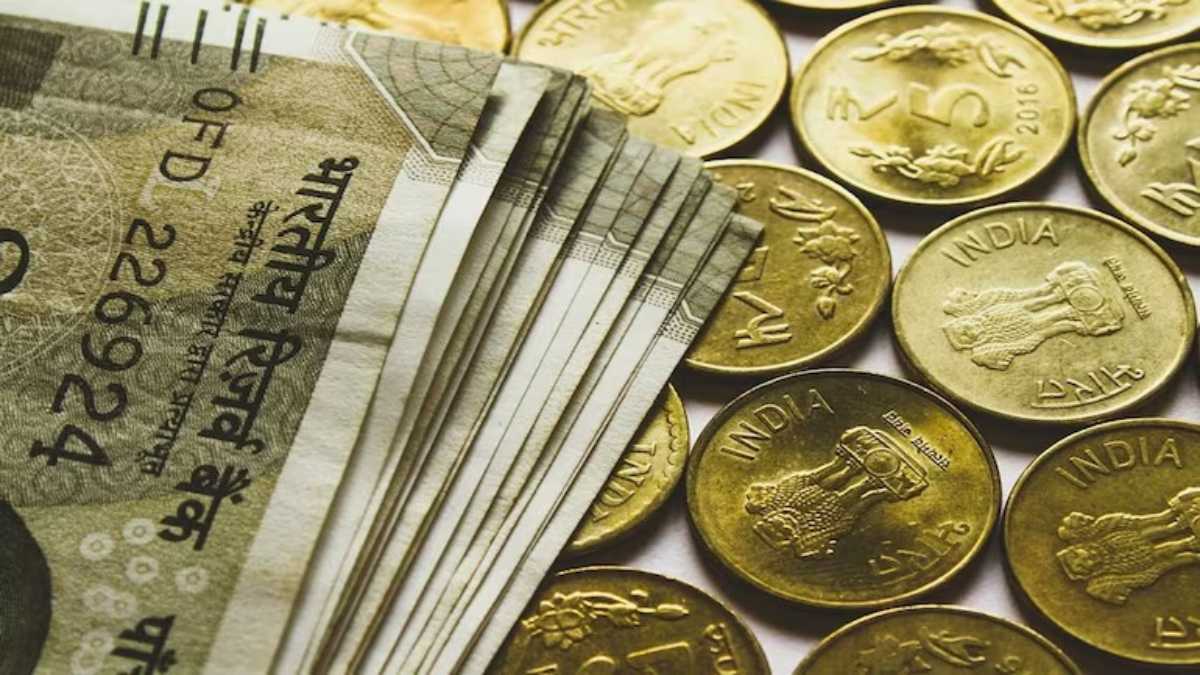 Dollar Vs Rupee Update: रुपया में बड़ी गिरावट से हड़कंप, जानिए क्यों अचानक इतनी तेजी से क्यों उछला डॉलर ?