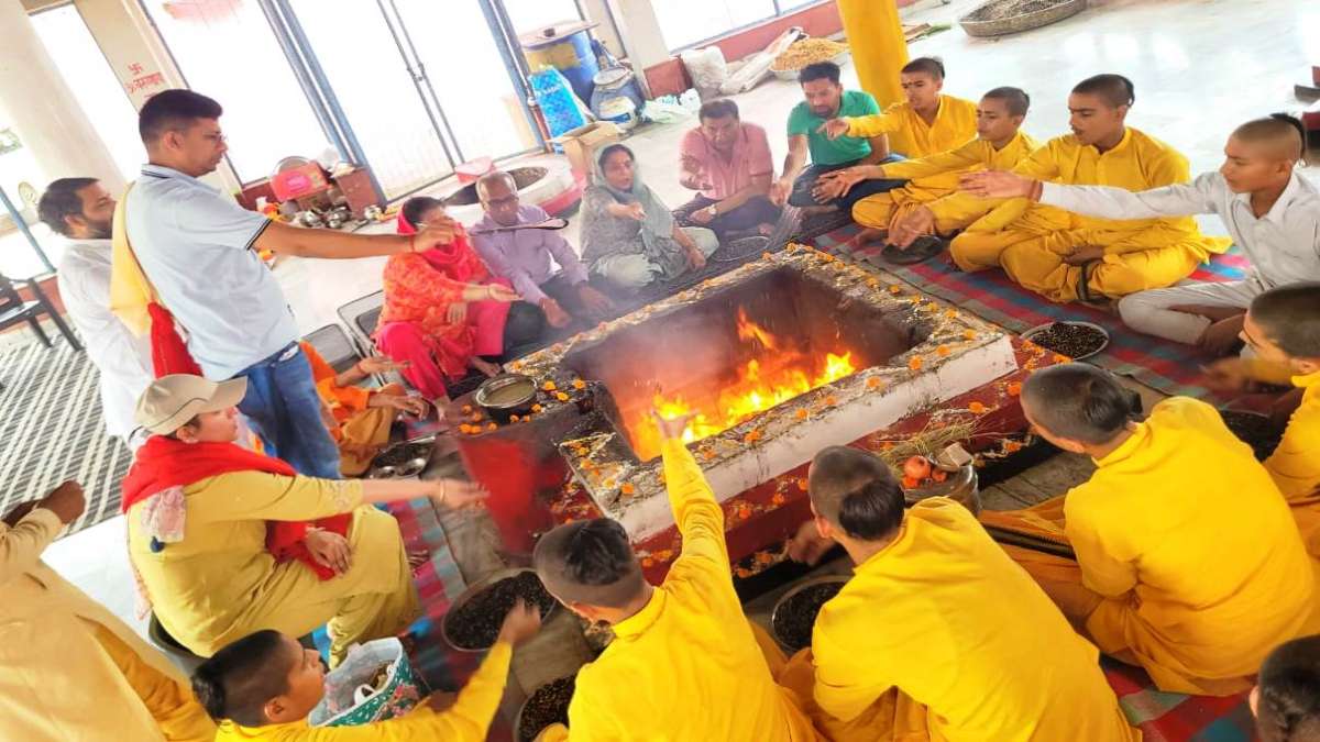आहुति देते समय क्यों बोला जाता है स्वाहा, जिसके बिना अधूरा है हवन …