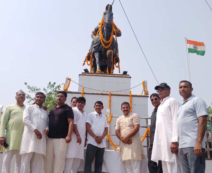 गांव बापोड़ा में महाराणा प्रताप जयंती पर उमड़ा जनसैलाब, युवाओं को इतिहास से प्रेरणा लेने का संदेश