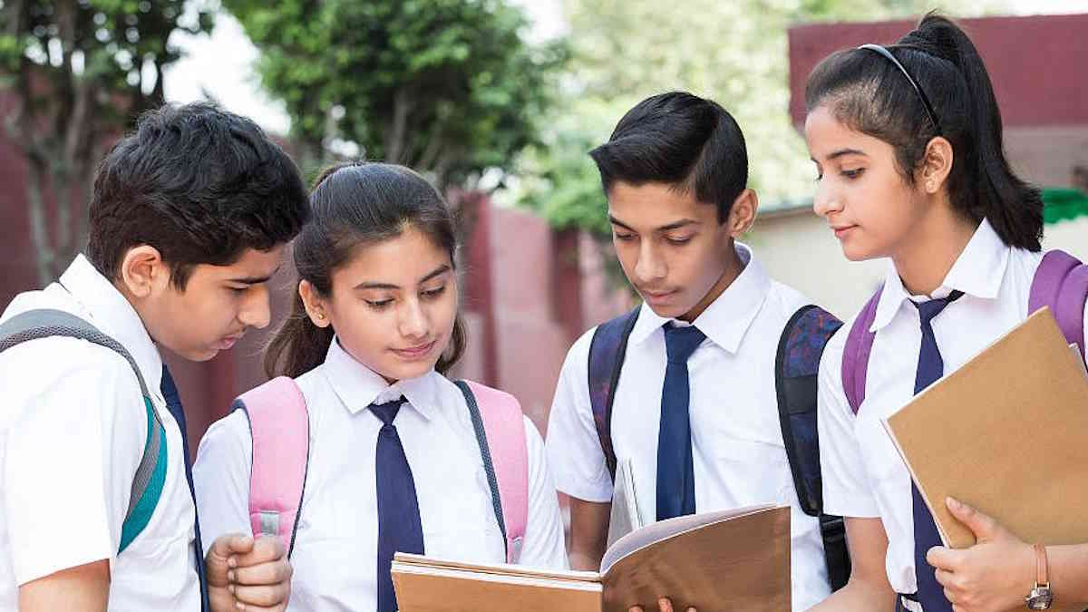 प्रमोशन, प्रशिक्षण, एसआईआर तथा युक्तियुक्तकरण से बिगड़ा 10वीं-12वीं बोर्ड का परिणाम…