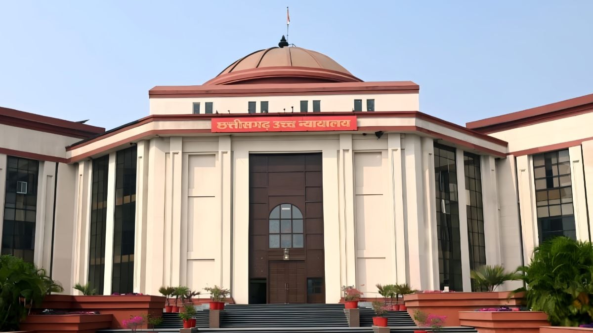 अनुकंपा नियुक्ति के मामले में हाईकोर्ट की सख्त टिप्पणी, “रिक्त पद नहीं” कहकर आश्रित परिवार को राहत से नहीं किया जा सकता वंचित