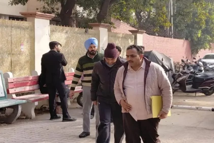 पंचकुला तहसीलदार सहित 4 पर FIR दर्ज, सुप्रीम कोर्ट की रोक के बावजूद 17.55 एकड़ जमीन बेच डाली