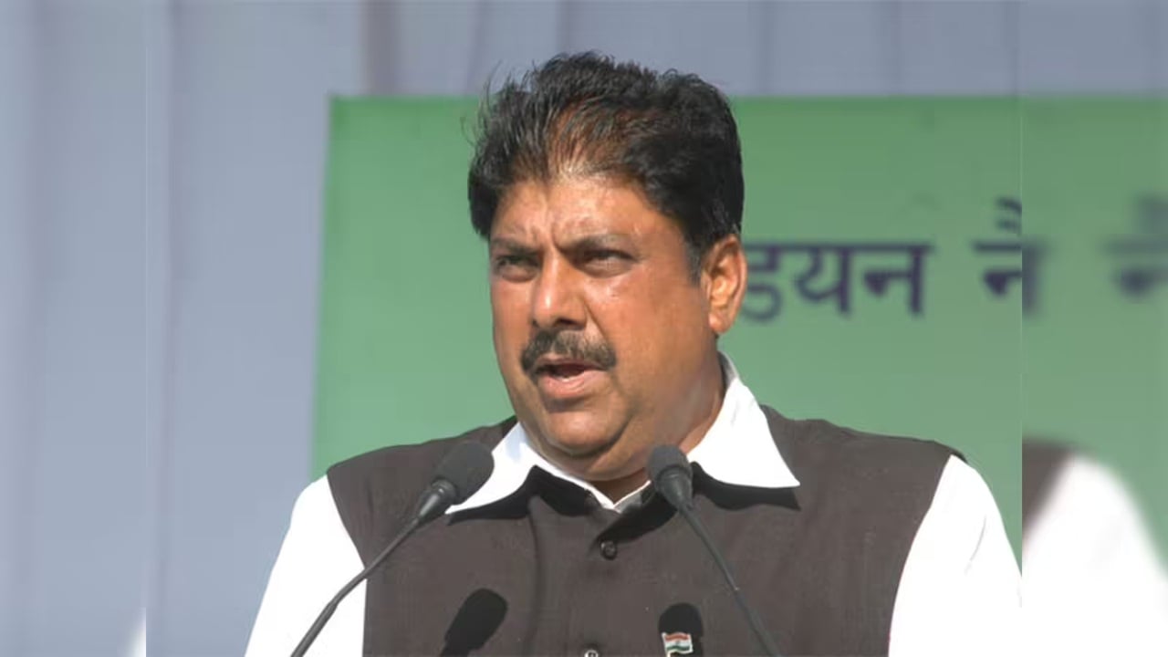 हरियाणा की नौकरियों पर बड़ा बवाल! HPSC दफ्तर के बाहर 18 मई को इनेलो का शक्ति प्रदर्शन, अभय चौटाला करेंगे अगुवाई