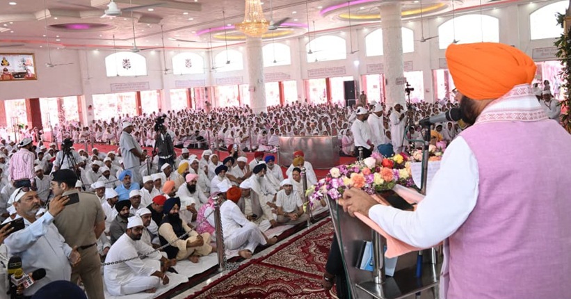 “पंजाब और हरियाणा की आत्मा एक”: पोजेवाल में बोले CM नायब सैनी, बेटियों की शिक्षा के लिए 11 लाख की घोषणा