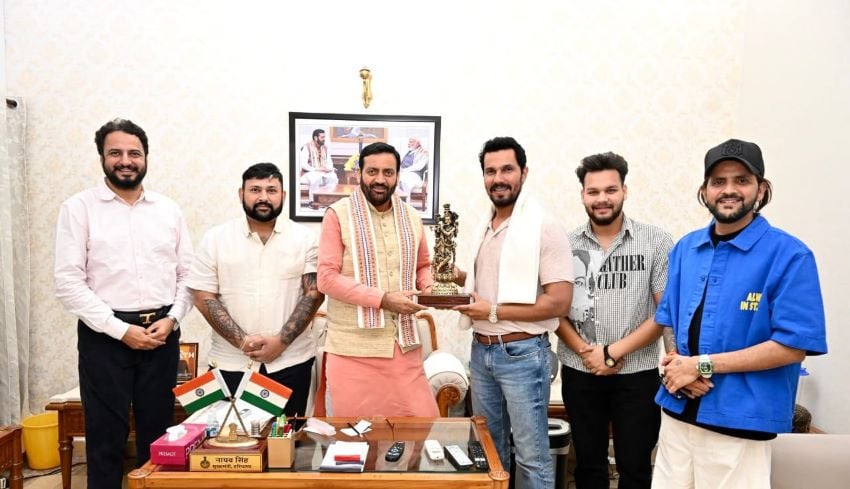 CM Nayab Saini से मिले बॉलीवुड अभिनेता Randeep Hooda, हरियाणवी मिट्टी और संस्कृति पर हुई खास चर्चा