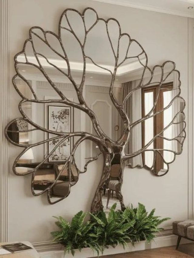 Living Room की दीवारों पर लगवाएं ये Mirror Designs…