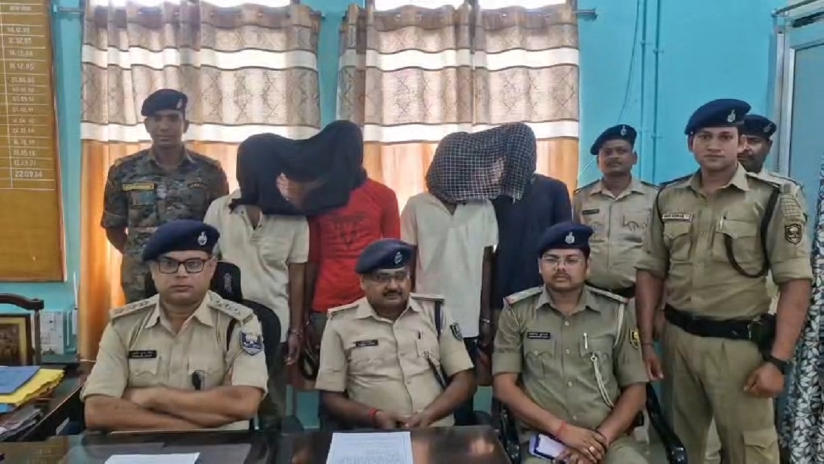 चारधाम यात्रा के नाम पर फर्जीवाड़ा करने वाले 4 साइबर ठग गिरफ्तार, इस तरह लोगों बनाते थे अपना शिकार