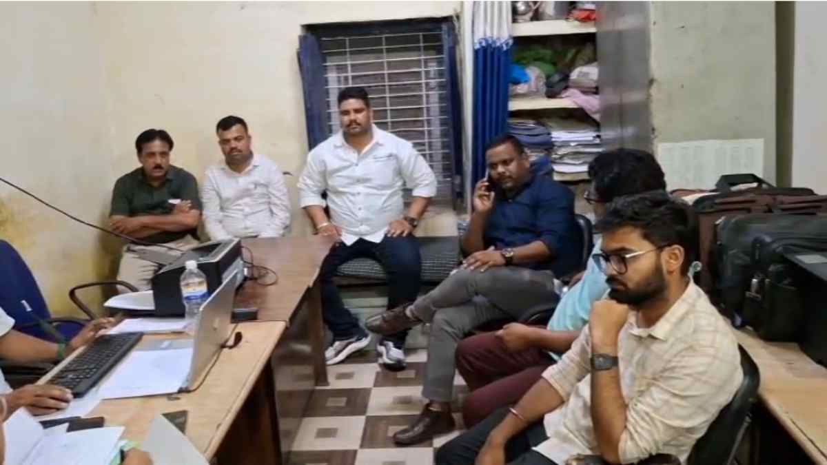 लोकायुक्त का छापा: शिक्षा विभाग के 3 कर्मचारी गिरफ्तार, 80 हजार की ले रहे थे रिश्वत