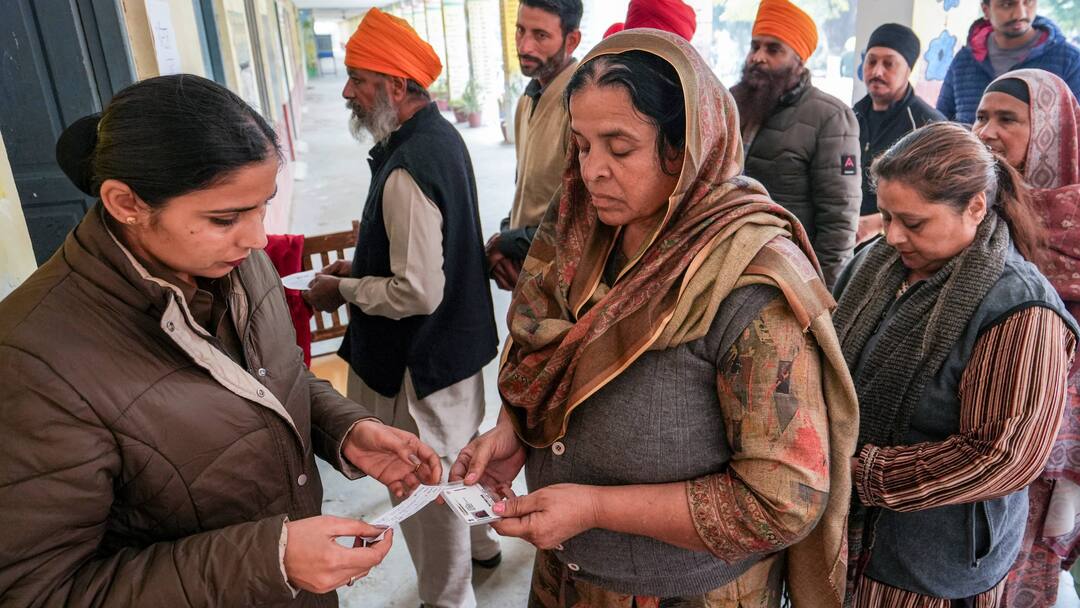 पंजाब नगर निकाय चुनाव 2026: मतदान शुरू, बठिंडा में भाजपा-आप कार्यकर्ताओं में बहस, रायकोट में कांग्रेस उम्मीदवार पर हमला