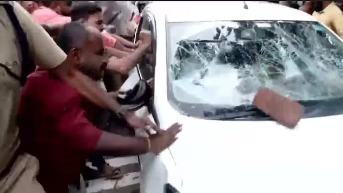 केरल में ED की टीम पर हमला : 8 आरोपी गिरफ्तार, CMRL घोटाले की जांच करने गई थी एजेंसी