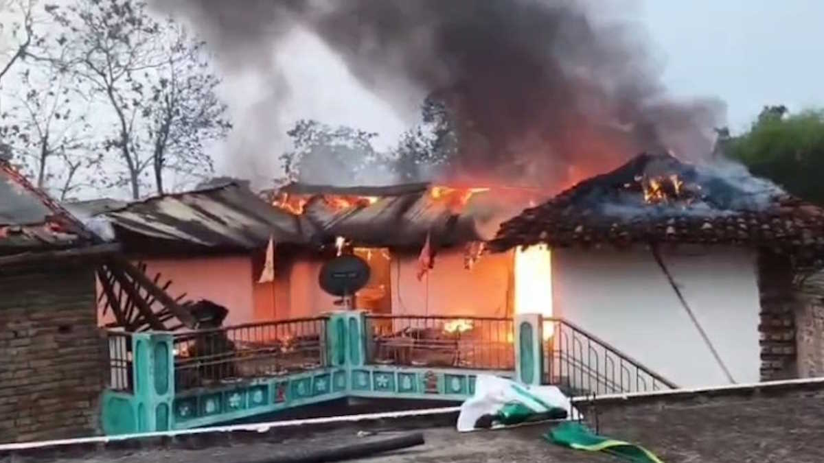 आकाशीय बिजली का कहर: खपरैल वाले घर में लगी आग, खेत की रखवाली कर रहे किसान की हुई मौत