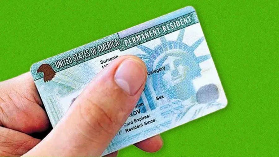 अमेरिका में रहकर अब नहीं मिलेगा ग्रीन कार्ड, ट्रंप सरकार ने बदले नियम ; हजारों भारतीय नागरिकों को झटका