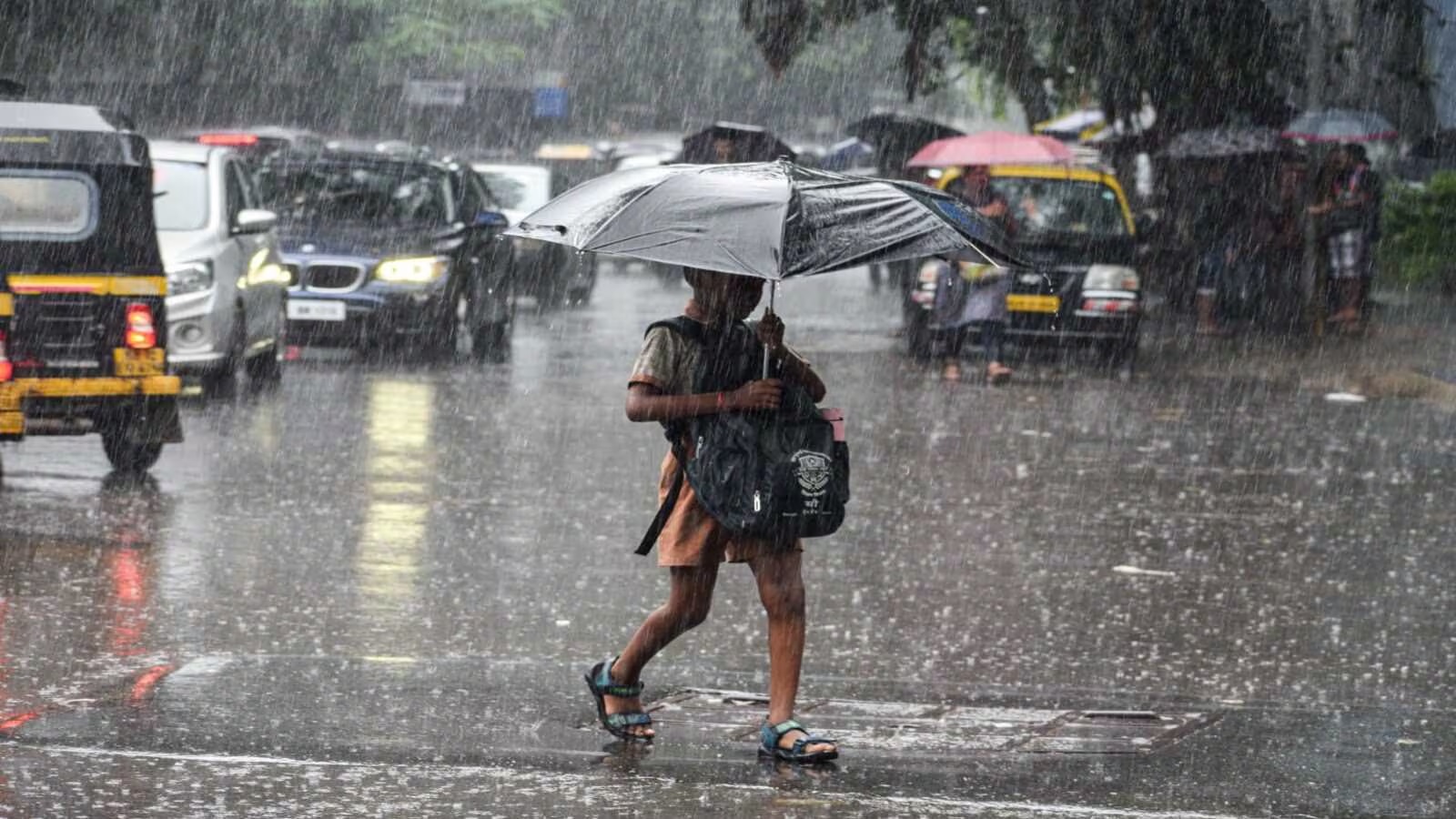 हरियाणा में भीषण गर्मी के बीच मौसम ने बदला रंग, कई इलाकों में तेज हवाओं संग बारिश से राहत की उम्मीद