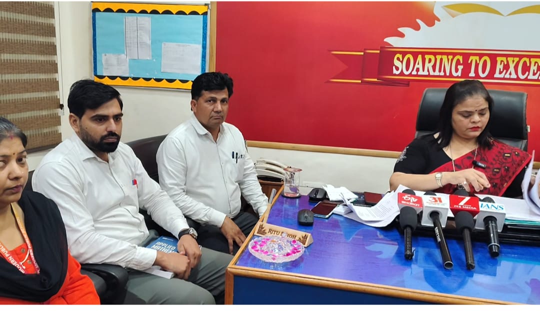 हांसी के निजी स्कूल में स्टेशनरी और एडमिशन पर रार, पिता ने सीएम से की शिकायत, जांच कमेटी गठित