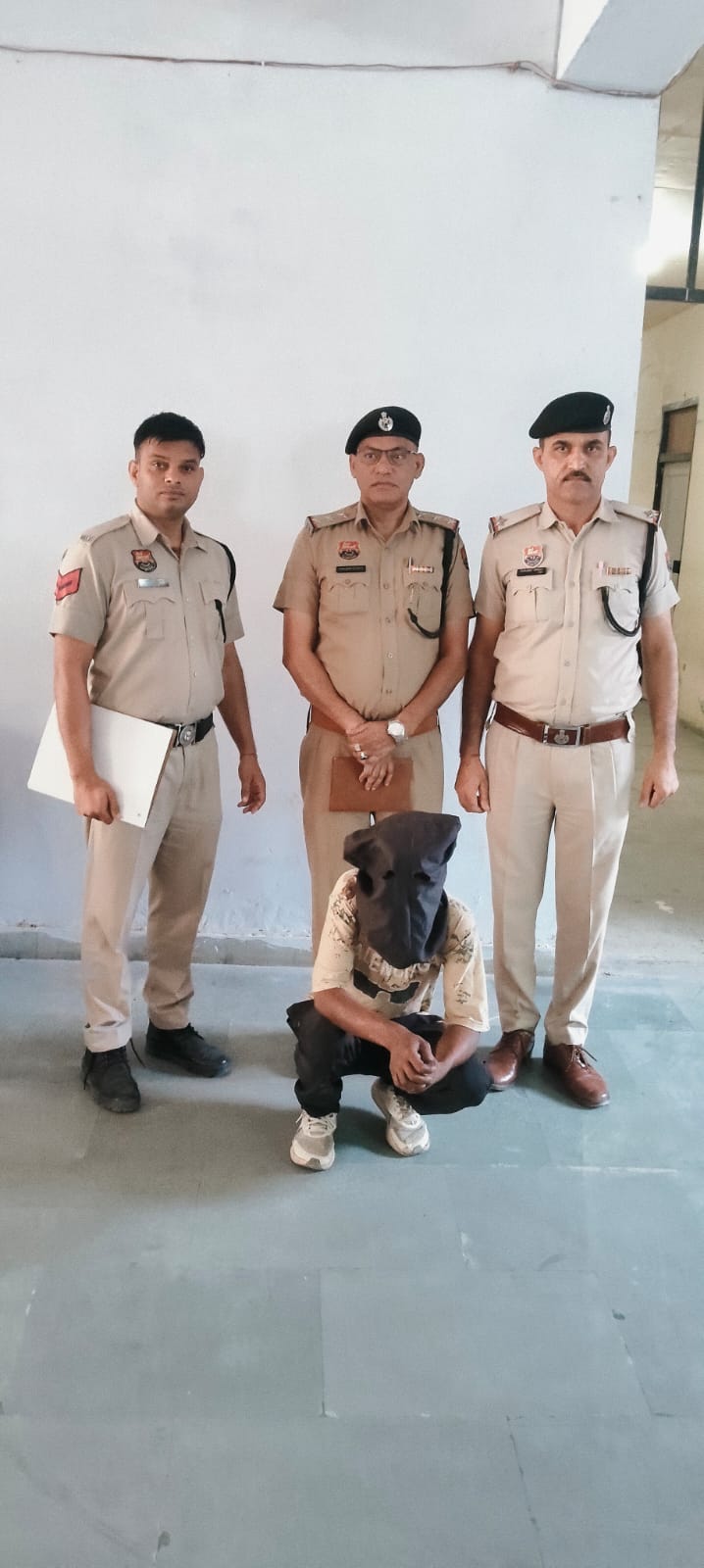 मुकलान स्कूल में हुई लाखों की चोरी का खुलासा: CCTV और तकनीकी जांच से आरोपी गिरफ्तार, एलईडी बरामद