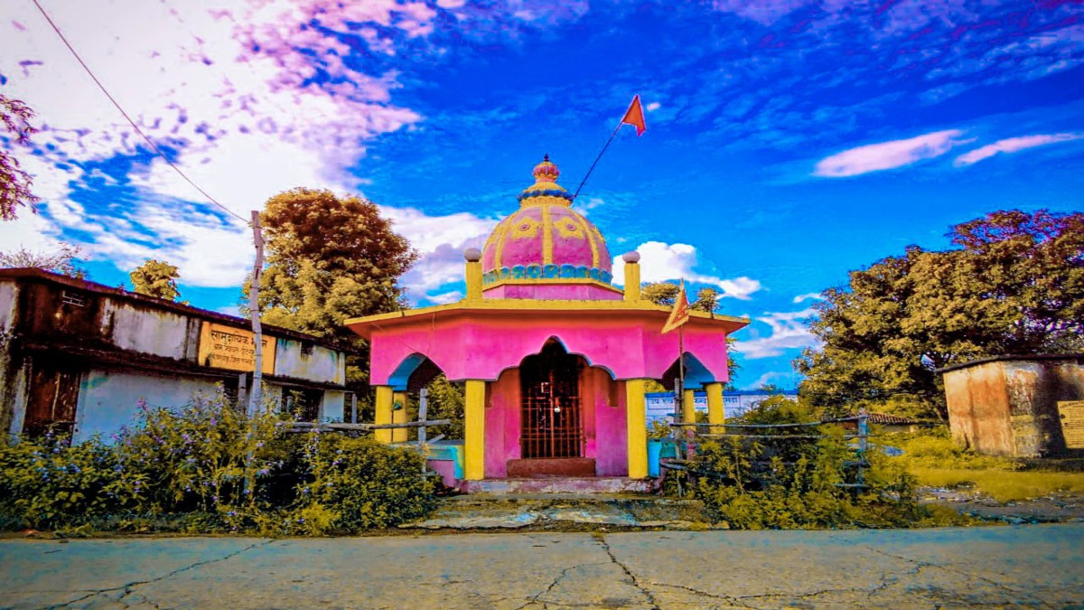 CG News : बेटे की मौत के सदमे में टूटा पिता, दुर्गा मंदिर में काट ली अपनी जीभ, हालत गंभीर