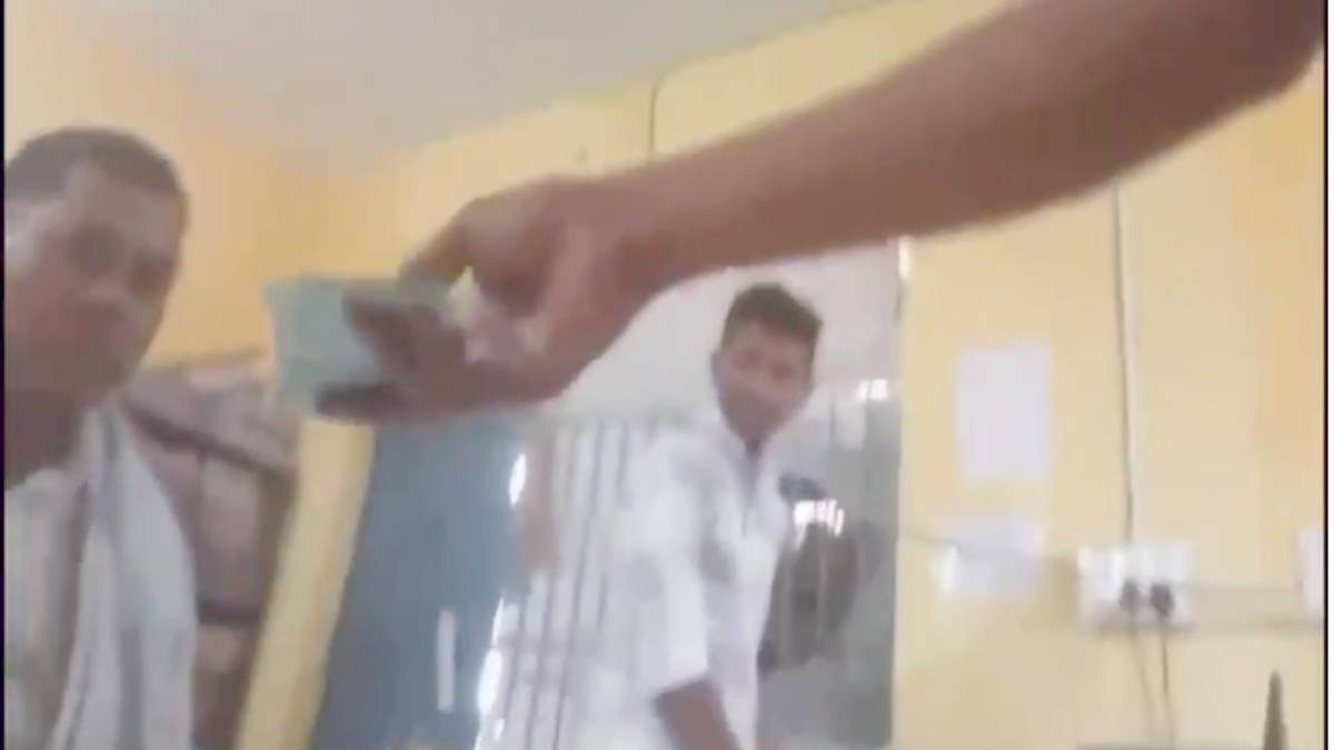 VIDEO VIRAL : धान खरीदी के नाम पर अवैध वसूली, कलेक्टर तक पहुंची शिकायत