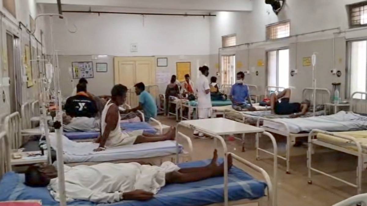 ठेले में गुपचुप खाने के बाद 25 लोग हुए फूड पॉइजनिंग के शिकार, गंभीर मरीजों का अस्पताल में चल रहा इलाज