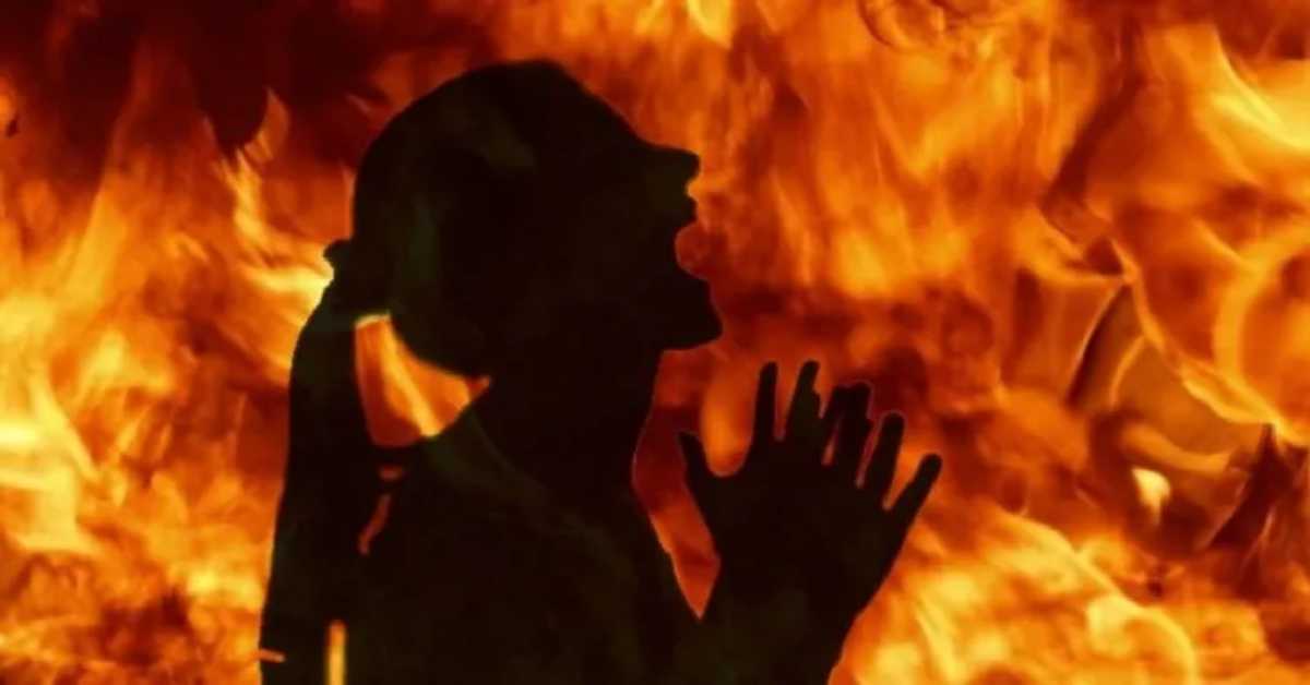 कलेश बना कालः महिला ने खुद को किया आग के हवाले, 2 बेटियों की दम घुटने से मौत, जानिए क्यों उठाया खौफनाक कदम