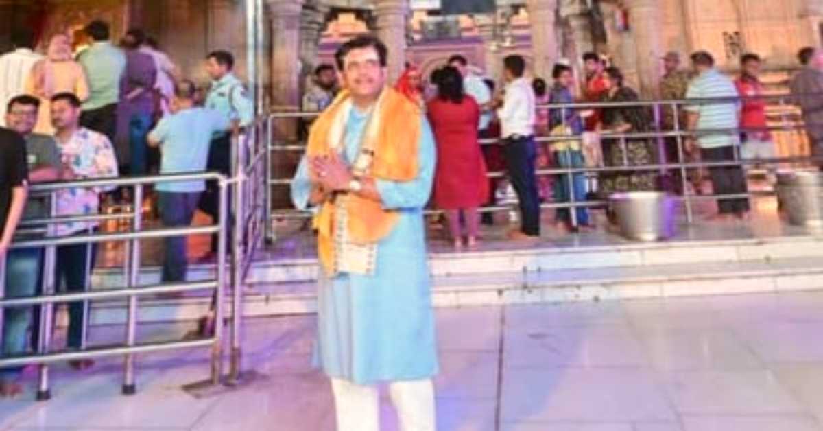 कुछ राजनीतिक पार्टियां केवल लोगों को…रवि किशन ने काशी विश्वनाथ के दर्शन कर विपक्ष पर साधा निशाना, जानिए ऐसा क्या कहा?