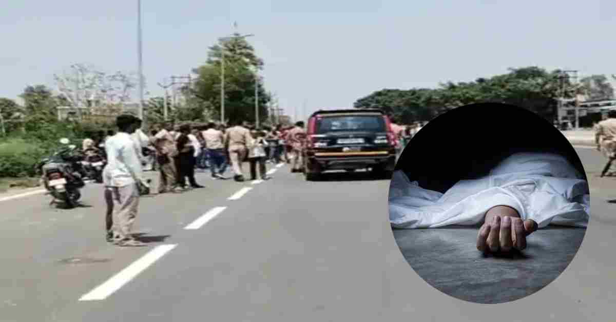 सड़क पर दौड़ी मौत: ट्रक ने बाइक को मारी टक्कर, 2 युवकों की थम गई सांसें