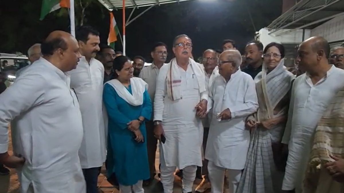 अजय सिंह के तीखे बोल: अपनी ही पार्टी को दी नसीहत, बोले-‘टिकट का लालच देकर नेताओं की महत्वाकांक्षा जागृत मत करो’, कांग्रेस की अंदरूनी खींचतान उजागर