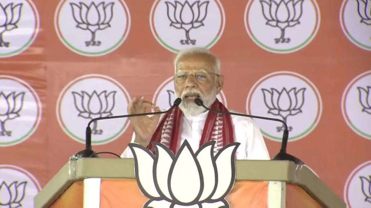 “कांग्रेस सत्ता की भूखी है!” बेंगलुरु में जमकर बरसे PM मोदी, बोले- DMK की पीठ में घोंपा छुरा
