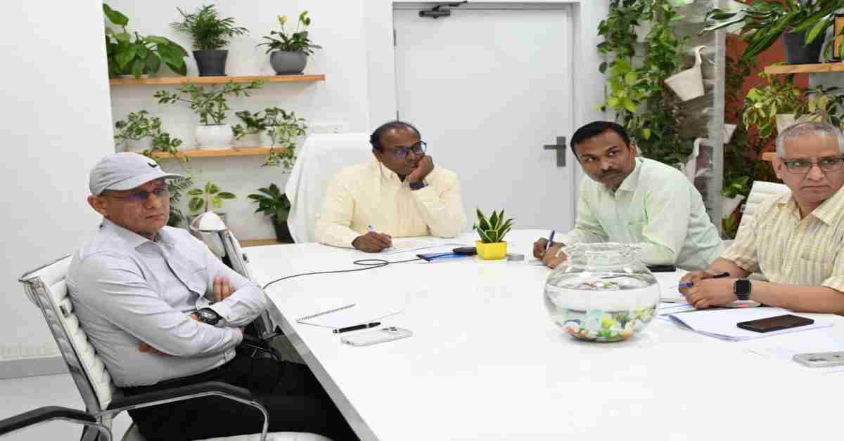 उत्तराखंड के मुख्य निर्वाचन अधिकारी ने SIR को लेकर की समीक्षा बैठक, अधिकारियों को दिए कड़े निर्देश, कहा-‘मैपिंग में तेजी लाएं…’,