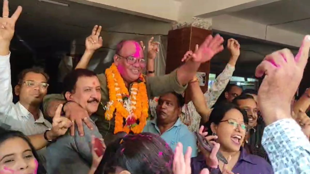 रायपुर अधिवक्ता संघ चुनाव 2026: दिनेश कुमार देवांगन बने अध्यक्ष, नई कार्यकारिणी घोषित