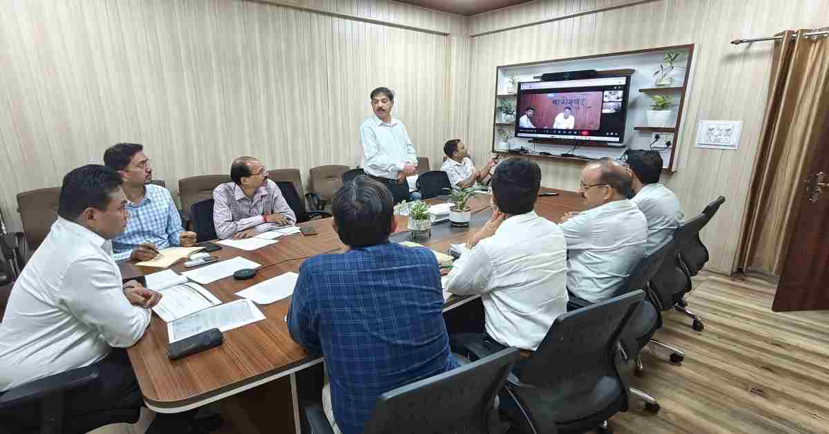 पर्वतीय क्षेत्रों में यातायात व्यवस्था होगी मजबूत, सीएम धामी ने अफसरों को दिए निर्देश, कहा- पार्किंग की समस्या का स्थायी समाधान करें
