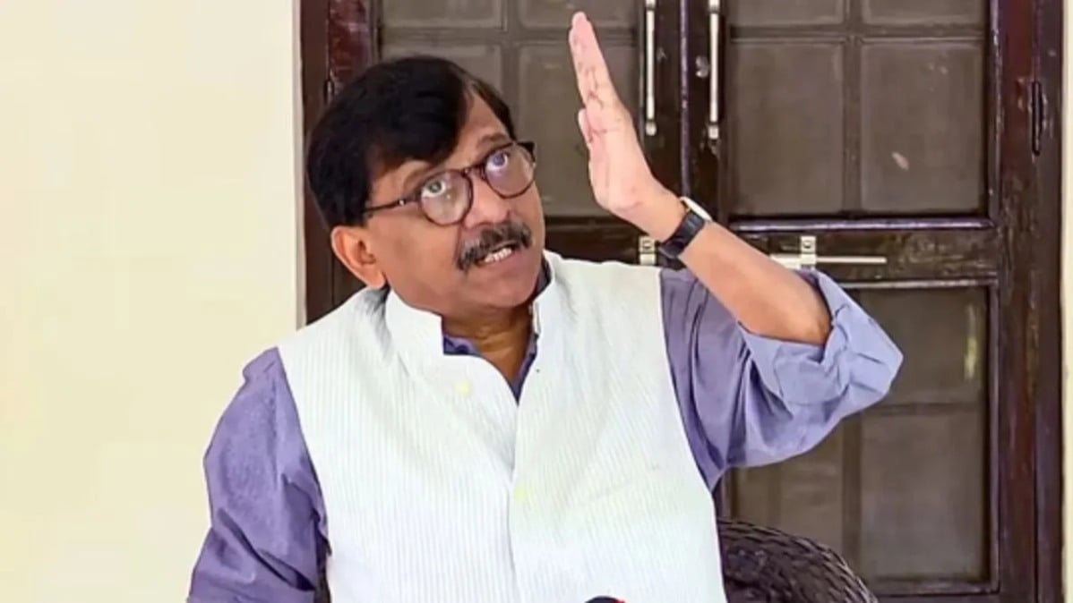 “जय श्री राम बोले, दस रुपया हो जाएगा कम”, संजय राउत ने तंज कसते हुए कहा- यहीं महंगाई को कम करने का बीजेपी का तंत्र और मंत्र है