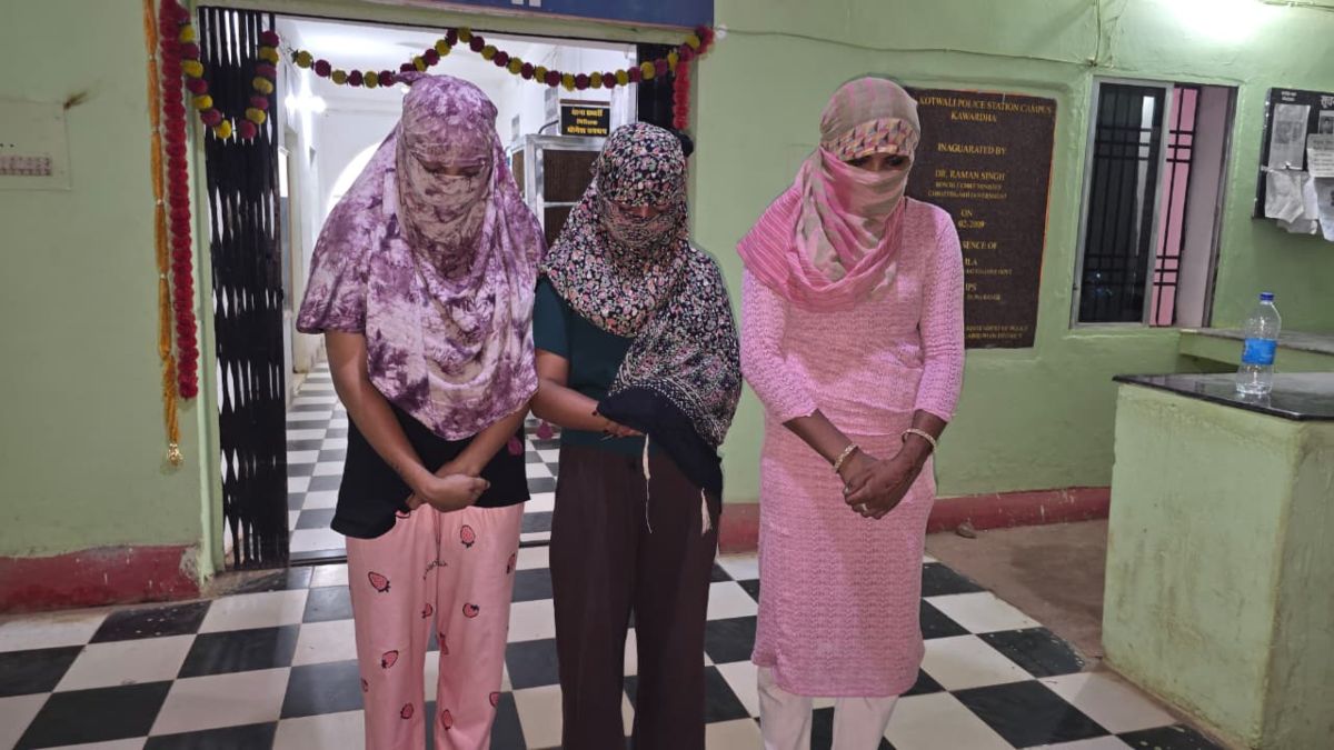 CG News : गुमशुदा युवती की तलाश में पुलिस ने मकान में मारी रेड, संदिग्ध अवस्था में मिले तीन युवतियां और एक युवक, पूछताछ जारी