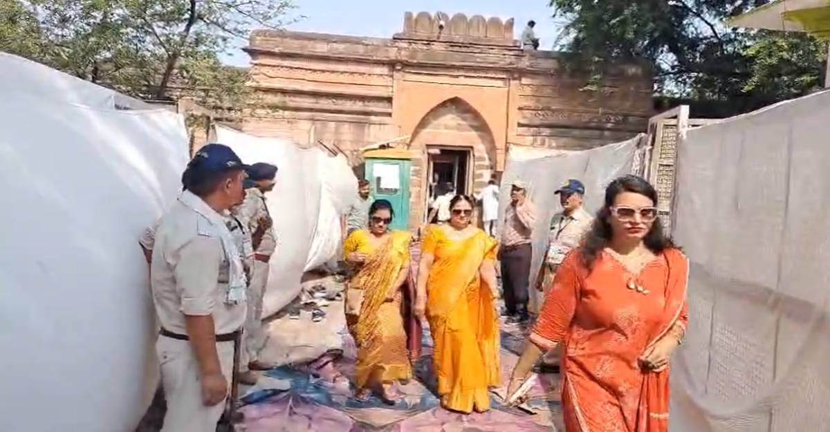 धार भोजशाला में ऐतिहासिक दिन: 721 साल बाद आज होगी महाआरती, छावनी में बदला शहर, ड्रोन से निगरानी