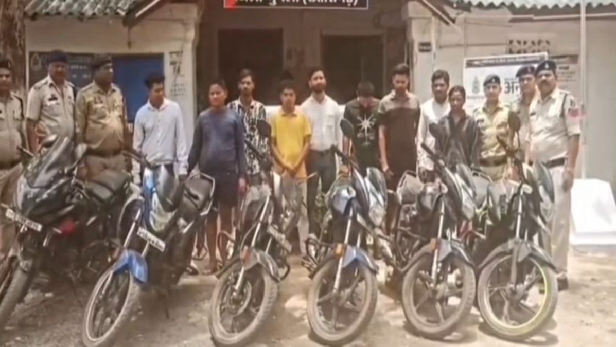 खेत में चल रहे जुए के फड़ पर पुलिस की दबिश, 9 जुआरी गिरफ्तार, नगदी, मोबाइल और मोटरसाइकिल जब्त
