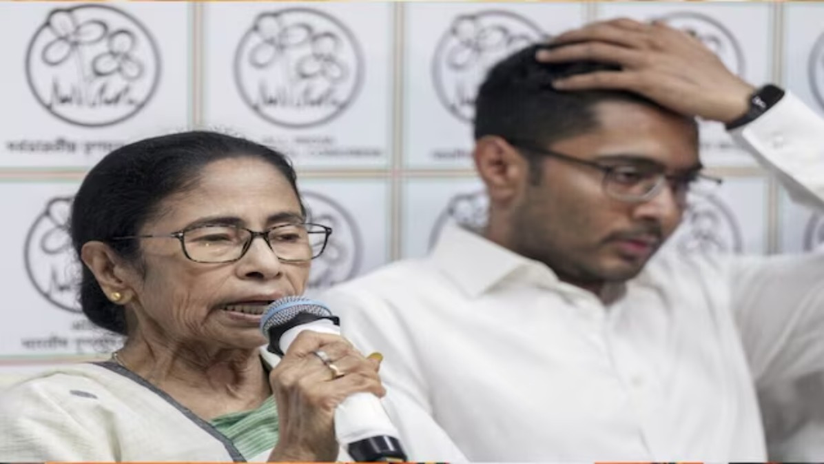 बंगाल में सत्ता परिवर्तन के बाद इस्तीफों की लहर चल पड़ी, TMC की 101 पार्षदों ने दिया सामूहिक इस्तीफा
