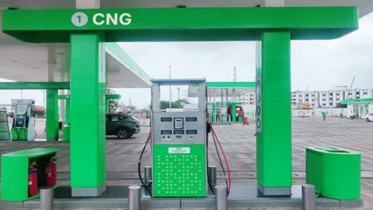 Delhi CNG Gas Price Hike: सीएनजी फिर महंगी, कीमत 83.09 रुपये किलो, जानिए इस महीने कितना बढ़ा