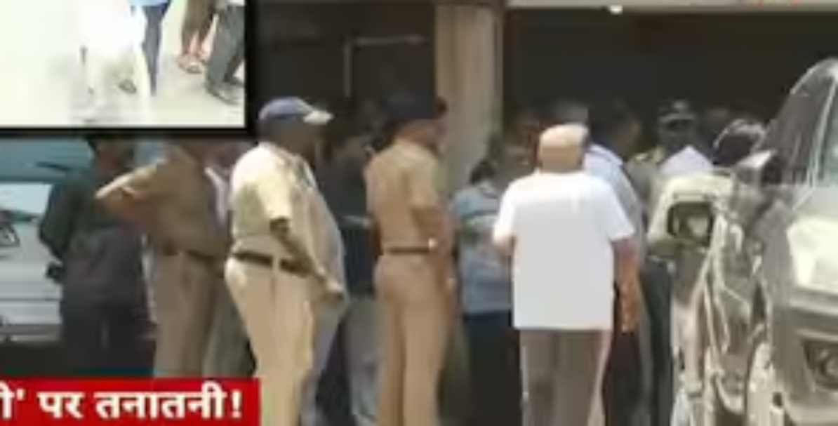 महाराष्ट्र में बकरे की कुर्बानी पर अड़े लोग, मीरा रोड में विरोध में सुअर लेकर पहुंचे प्रदर्शनकारी