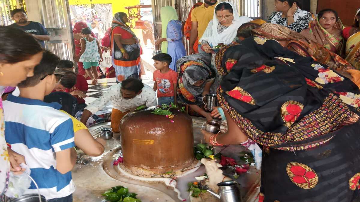 गुरु प्रदोष पर आज केवल 2 घंटे 02 मिनट का विशेष पूजा और रुद्राभिषेक करने का मुहूर्त …